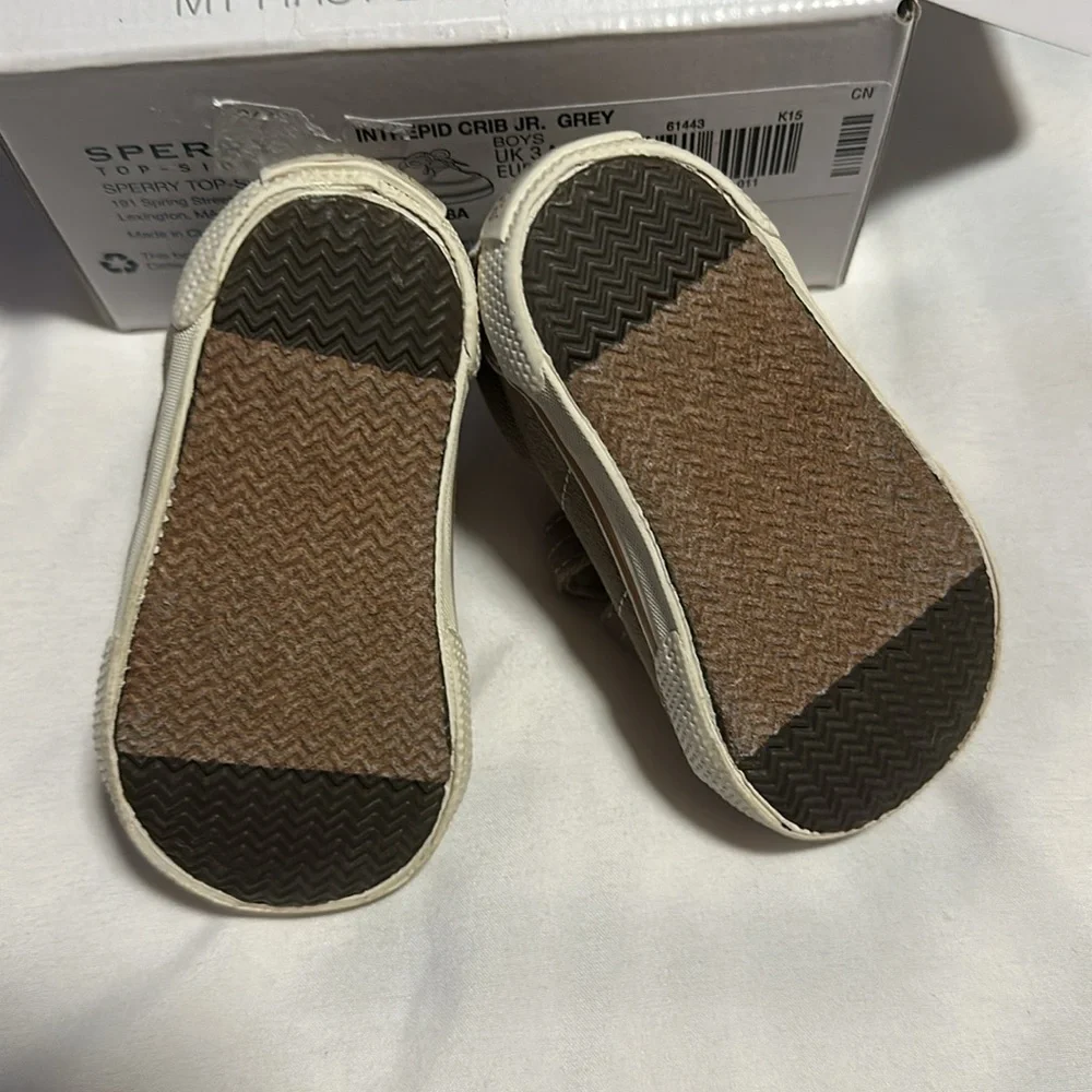 Sperry Kids Boat Shoes Size 4
